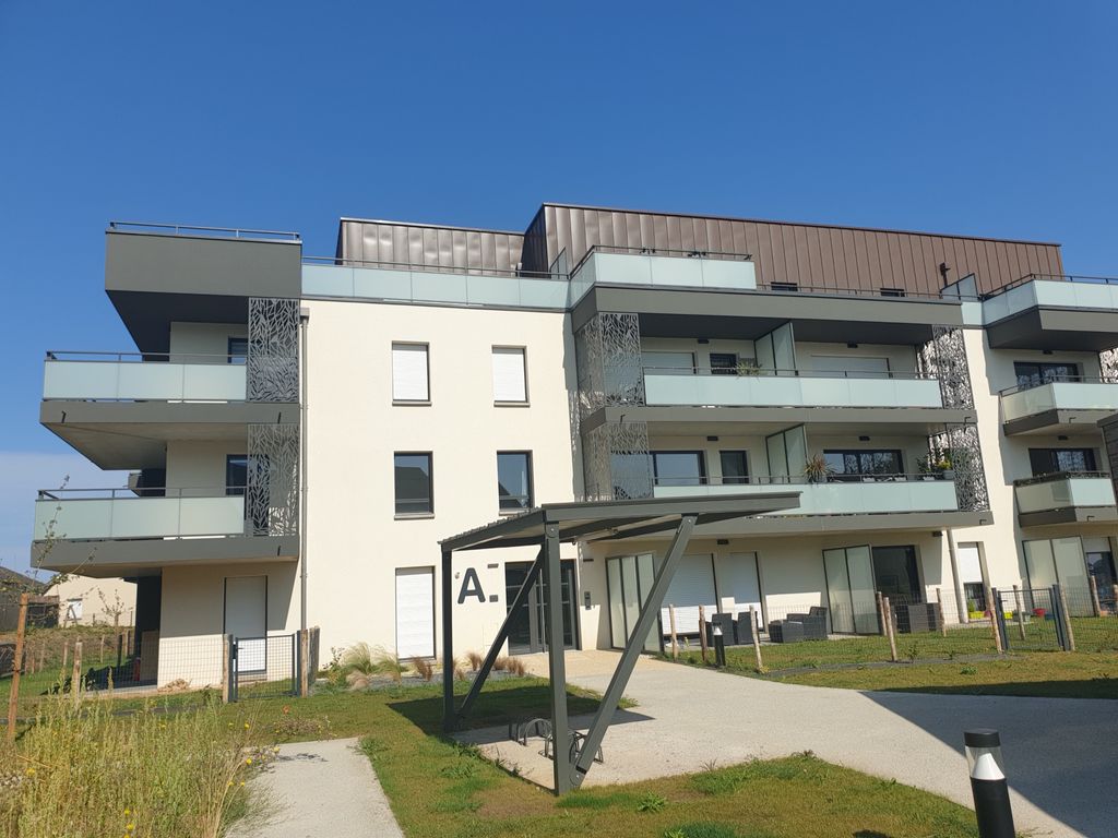 Achat appartement à vendre 3 pièces 65 m² - Carpiquet