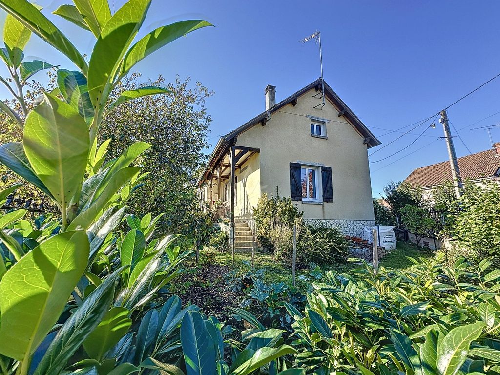 Achat maison à vendre 4 chambres 111 m² - Saint-Maurice-sur-Aveyron