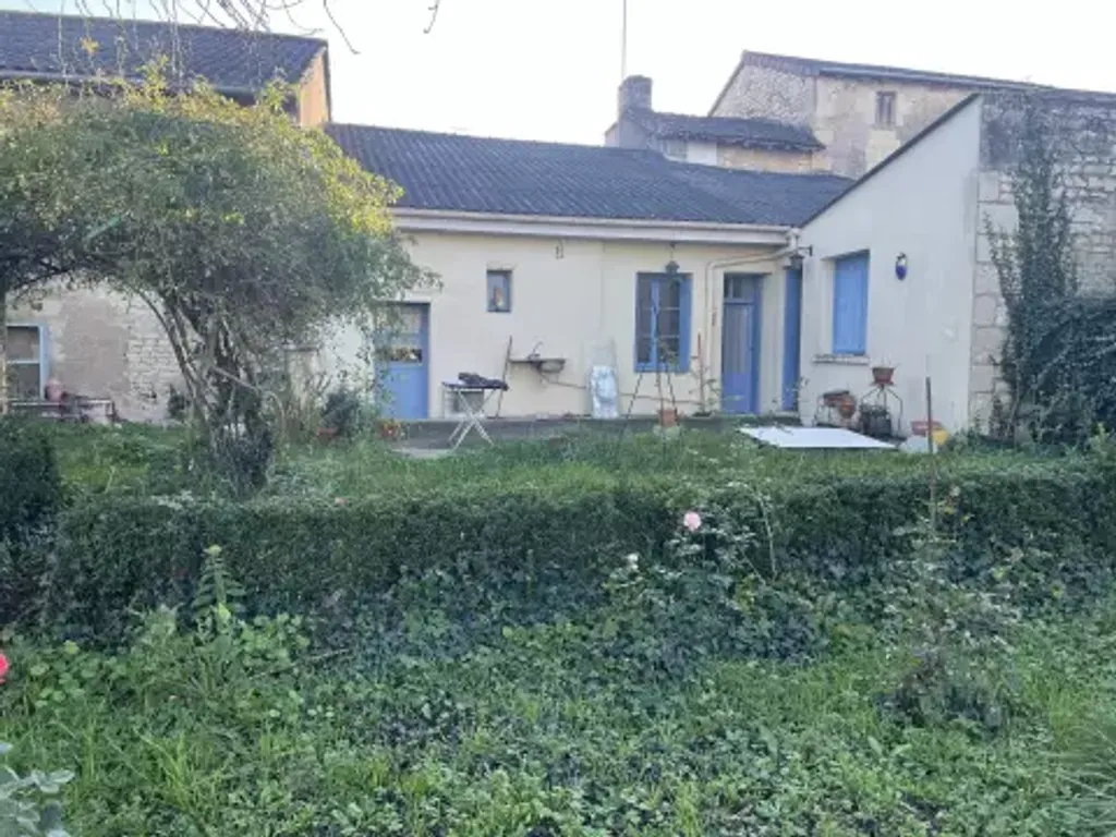 Achat maison à vendre 2 chambres 110 m² - Loudun