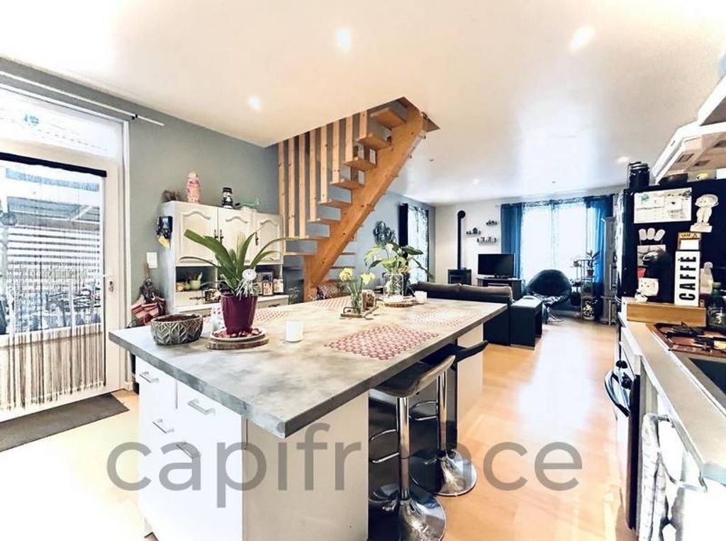 Achat maison à vendre 3 chambres 90 m² - Vayrac