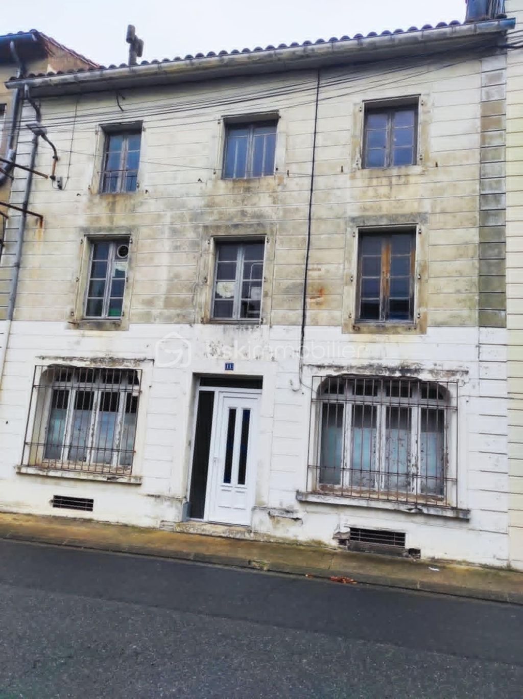 Achat maison à vendre 5 chambres 180 m² - Labastide-Rouairoux