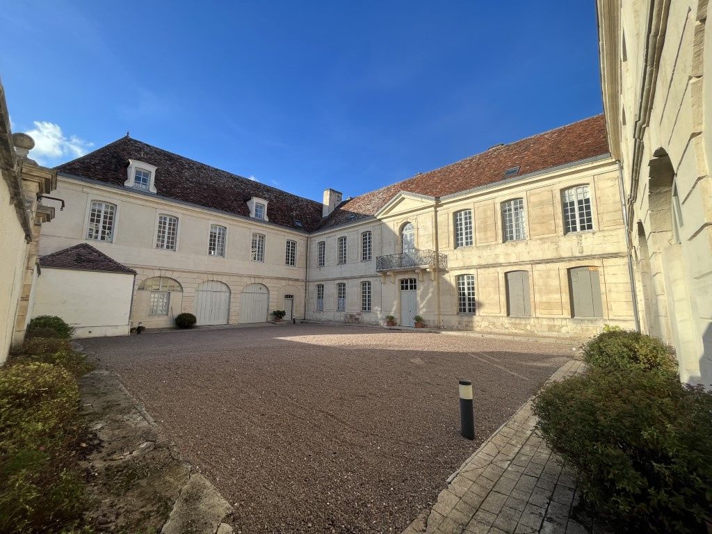 Achat appartement à vendre 3 pièces 82 m² - Semur-en-Auxois