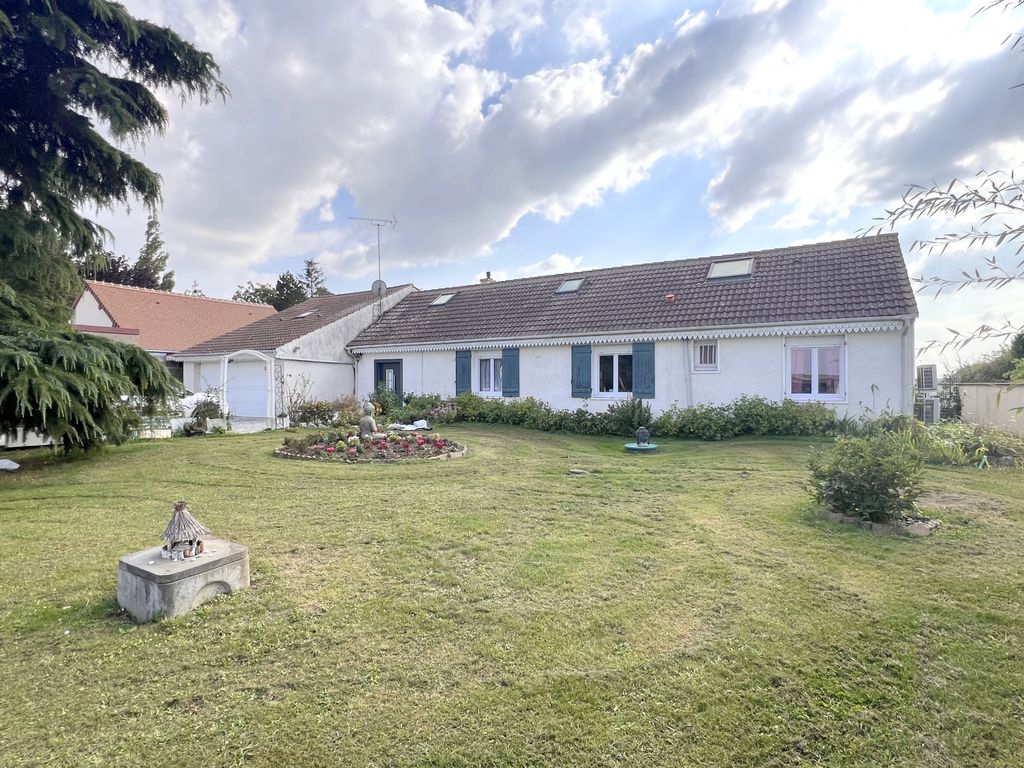 Achat maison à vendre 4 chambres 159 m² - La Chapelle-Forainvilliers