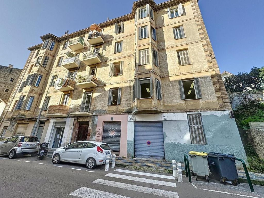 Achat appartement à vendre 4 pièces 108 m² - Ajaccio