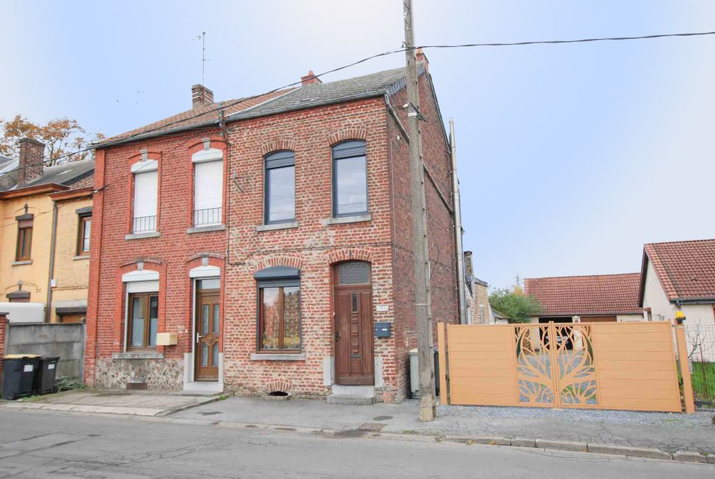 Achat maison à vendre 2 chambres 65 m² - Jeumont