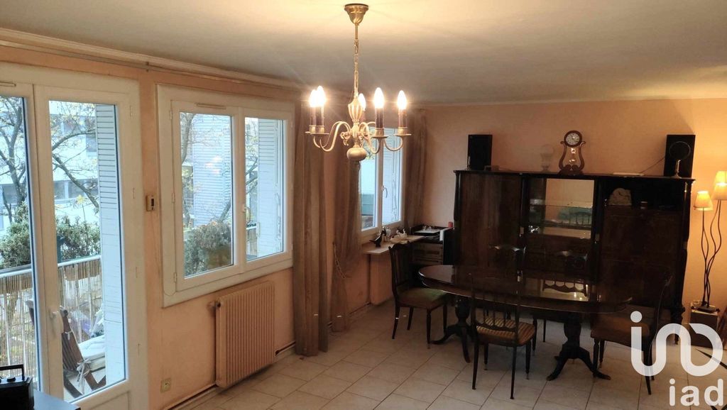 Achat appartement à vendre 3 pièces 76 m² - Nîmes