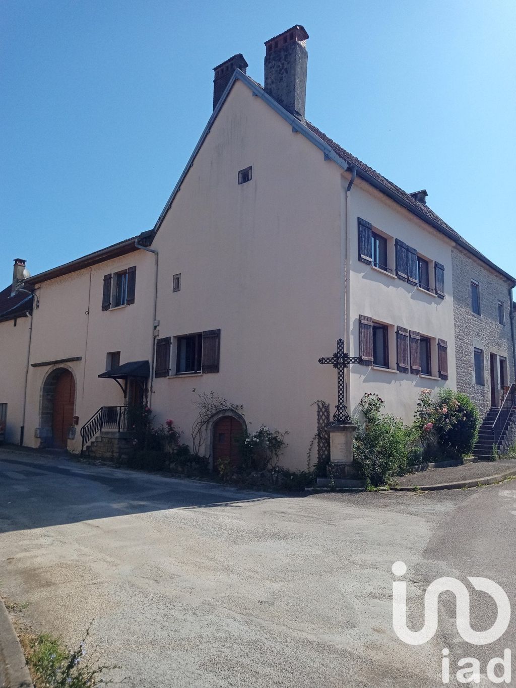 Achat maison à vendre 3 chambres 118 m² - Chouzelot