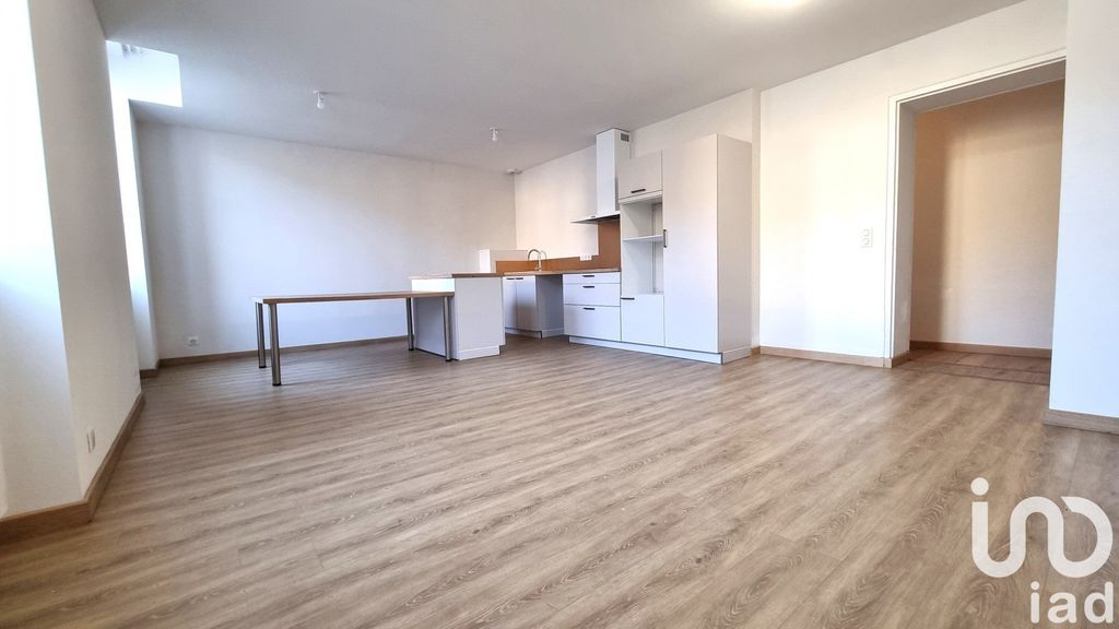 Achat appartement à vendre 4 pièces 65 m² - Châtel-Guyon