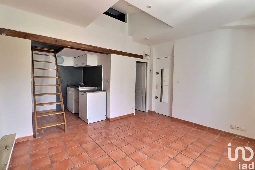 Achat appartement à vendre 5 pièces 106 m² - Aubagne