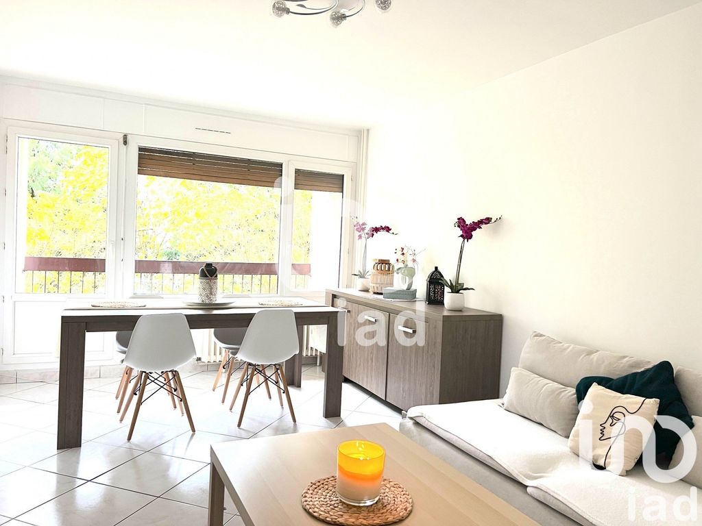 Achat appartement 4 pièce(s) Bourgoin-Jallieu