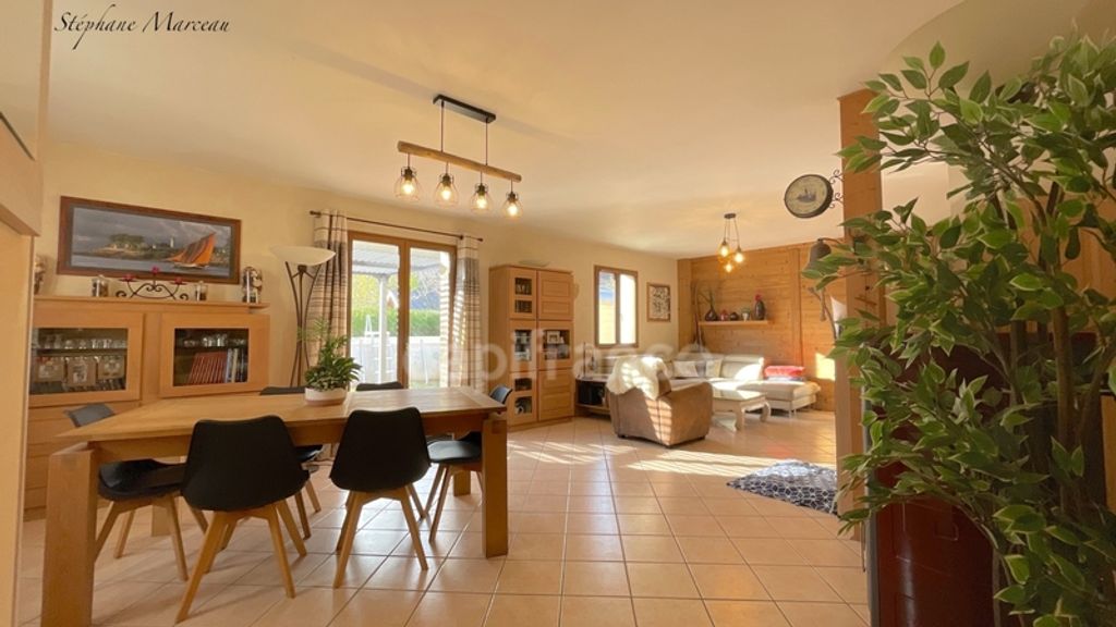 Achat maison à vendre 3 chambres 134 m² - Jarrier