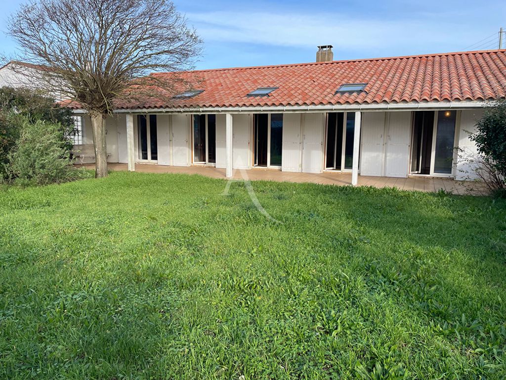 Achat maison à vendre 3 chambres 109 m² - Brem-sur-Mer