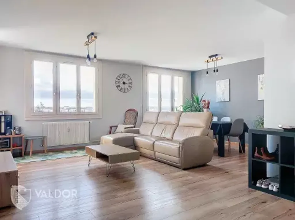 Achat appartement à vendre 4 pièces 75 m² - Villefranche-sur-Saône