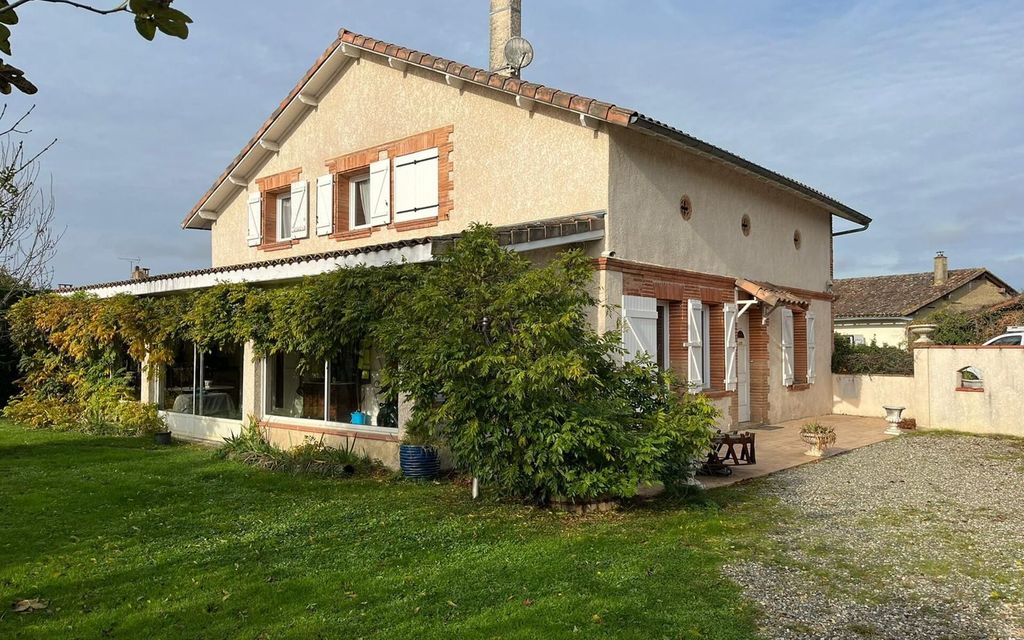 Achat maison à vendre 5 chambres 219 m² - Montbartier