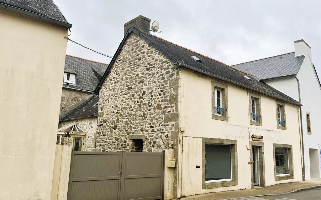 Achat maison à vendre 2 chambres 117 m² - Plomodiern