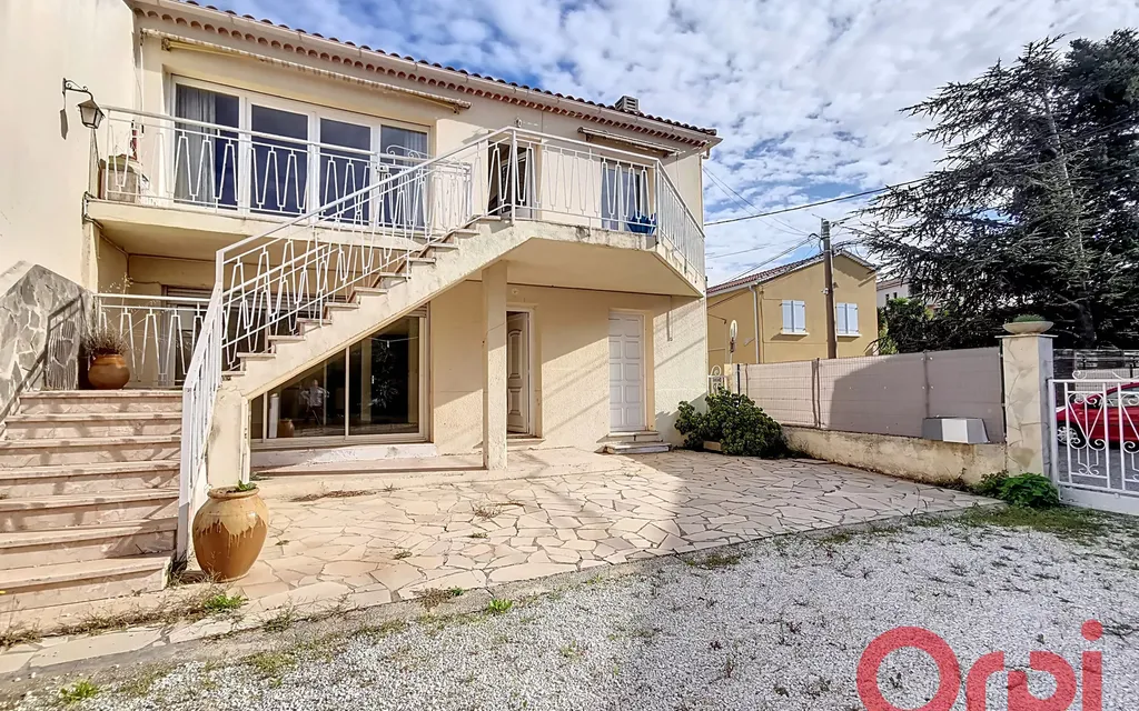 Achat appartement à vendre 8 pièces 186 m² - Sanary-sur-Mer