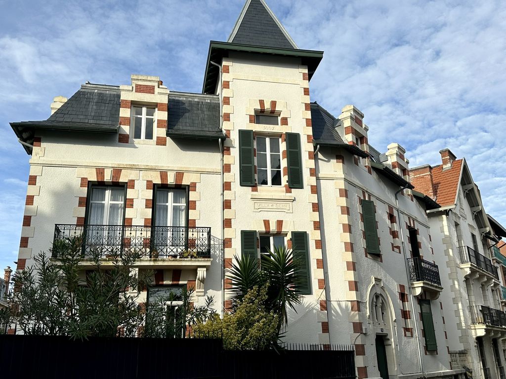 Achat appartement à vendre 3 pièces 57 m² - Biarritz