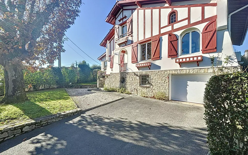 Achat maison à vendre 6 chambres 273 m² - Anglet