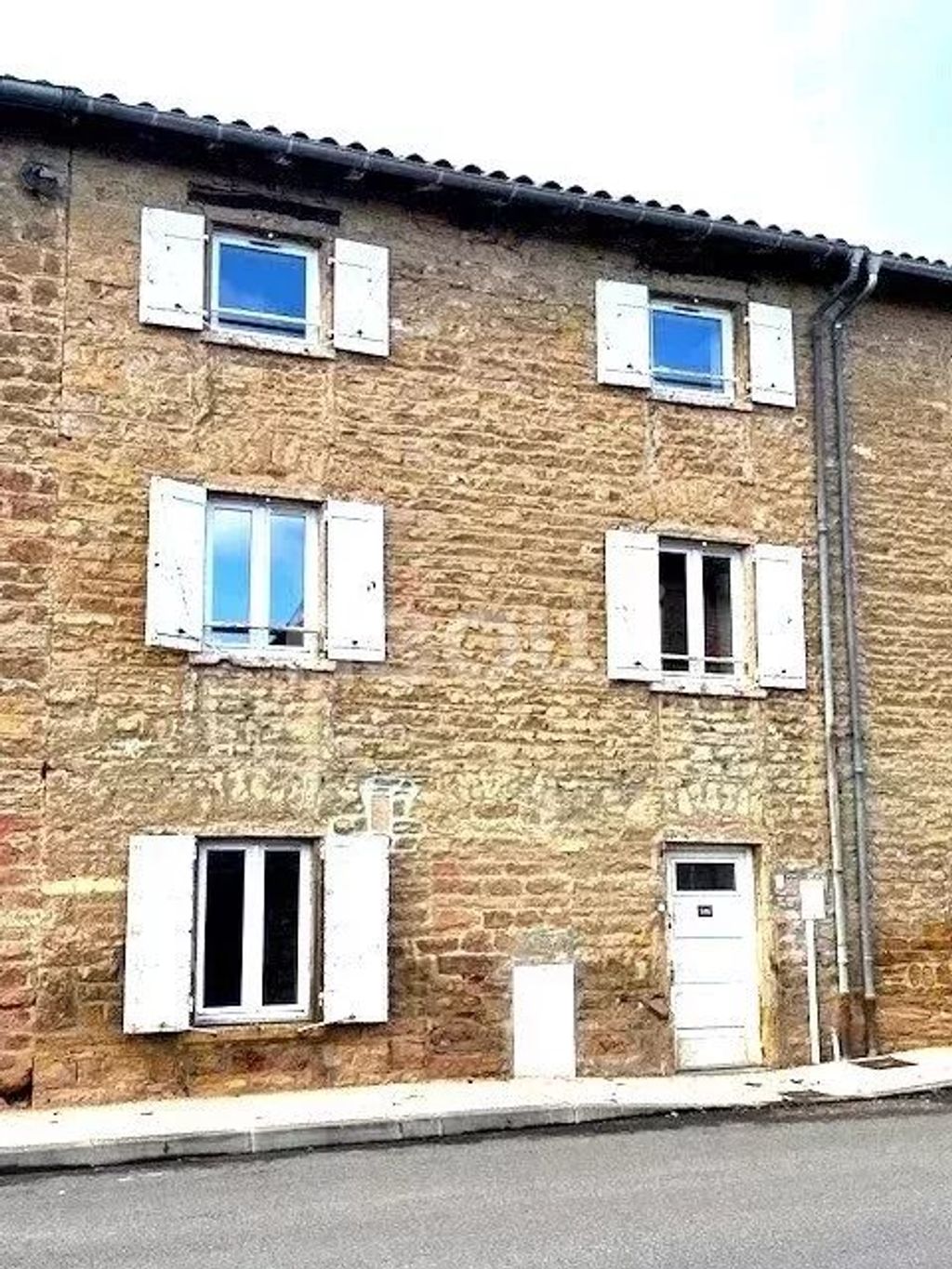 Achat maison à vendre 3 chambres 90 m² - Lacenas