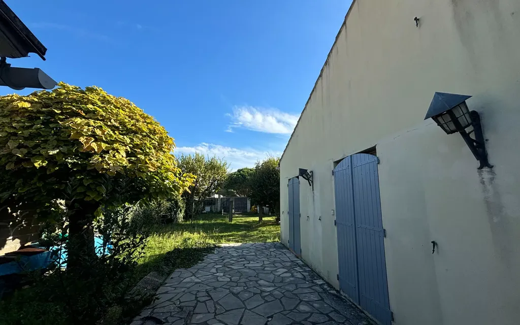 Achat maison à vendre 6 chambres 141 m² - Le Bois-Plage-en-Ré