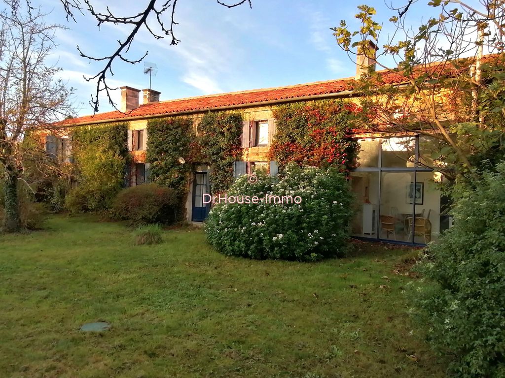 Achat maison à vendre 4 chambres 194 m² - Courcôme