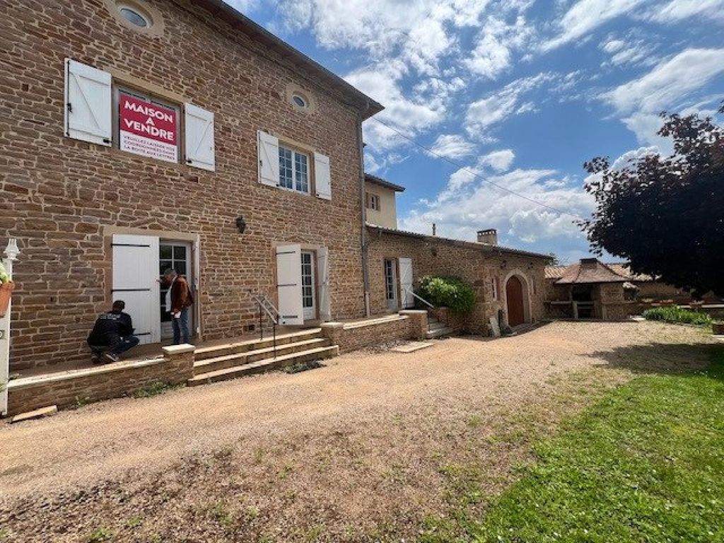 Achat maison à vendre 5 chambres 380 m² - Charnay-lès-Mâcon