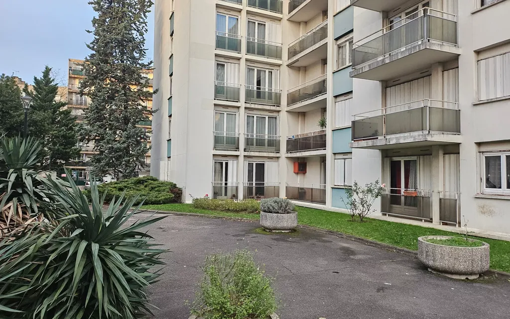 Achat appartement à vendre 3 pièces 60 m² - Bondy