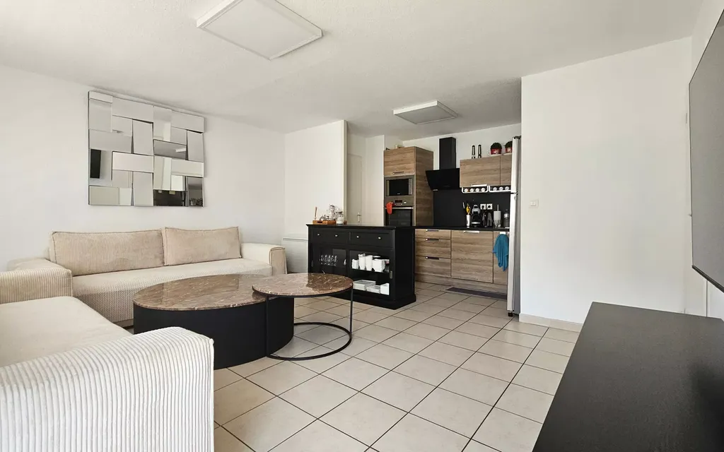 Achat appartement à vendre 2 pièces 47 m² - Nîmes