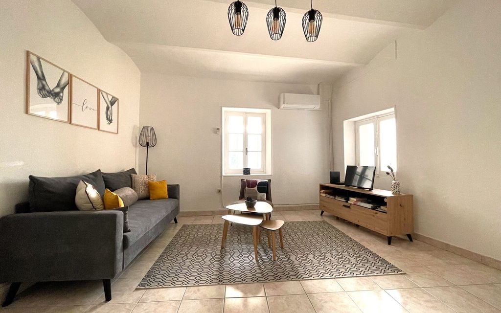 Achat maison à vendre 2 chambres 72 m² - Rochegude