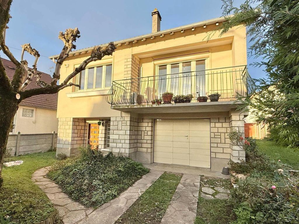 Achat maison à vendre 3 chambres 103 m² - Morangis