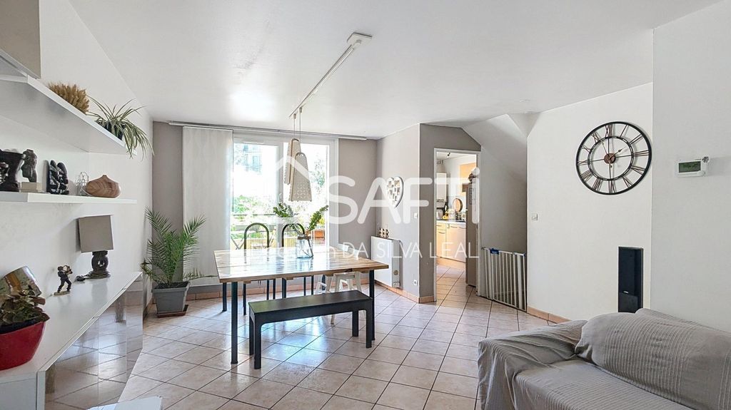 Achat triplex à vendre 4 pièces 78 m² - Champs-sur-Marne