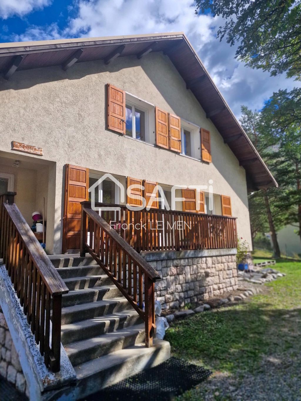 Achat maison à vendre 4 chambres 150 m² - L'Argentière-la-Bessée