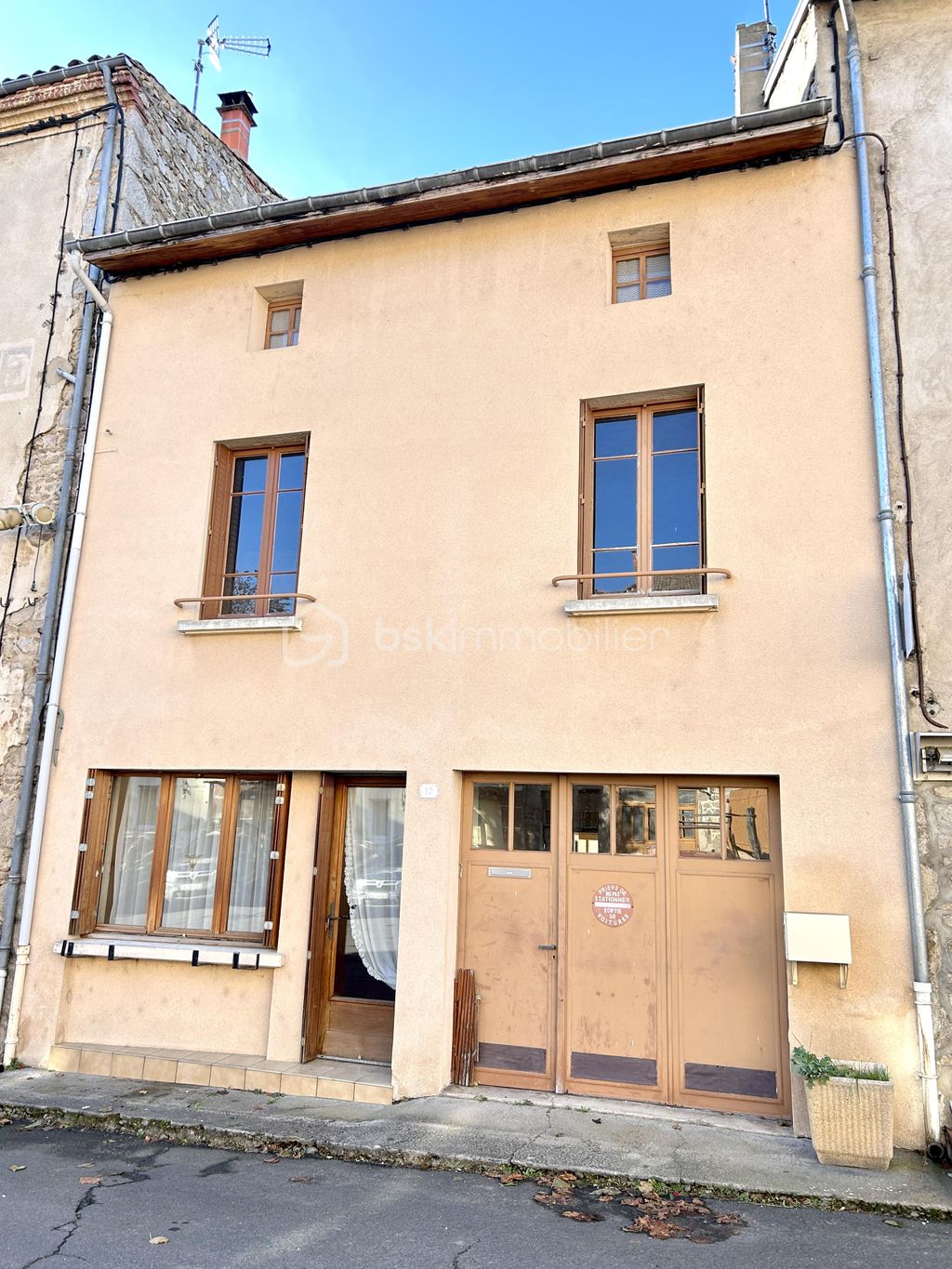 Achat maison à vendre 5 chambres 130 m² - Vernet-la-Varenne