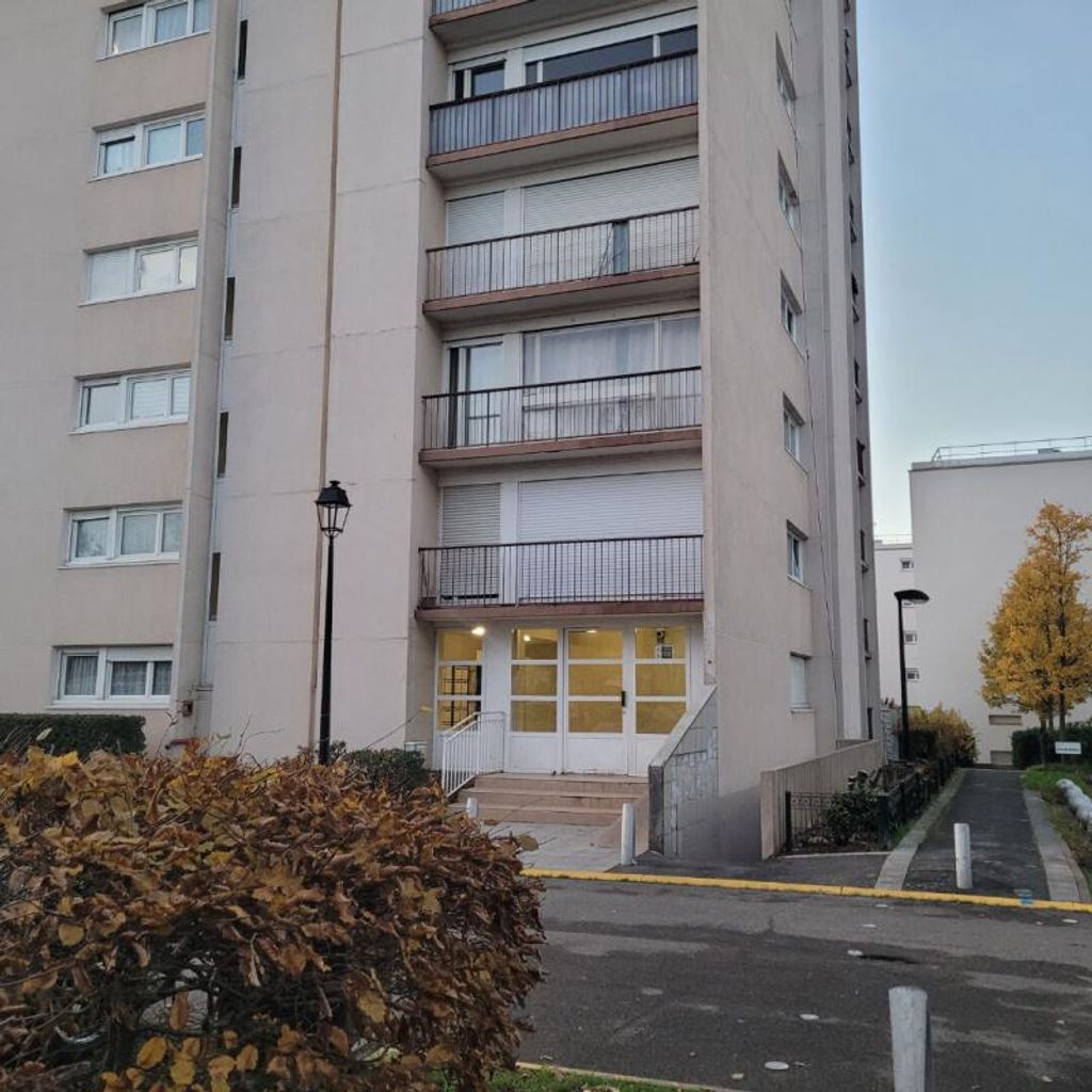 Achat appartement à vendre 3 pièces 65 m² - Épinay-sous-Sénart