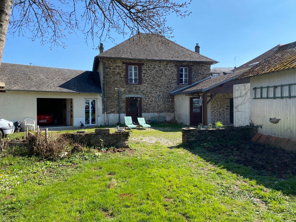 Achat maison à vendre 2 chambres 123 m² - Sussac