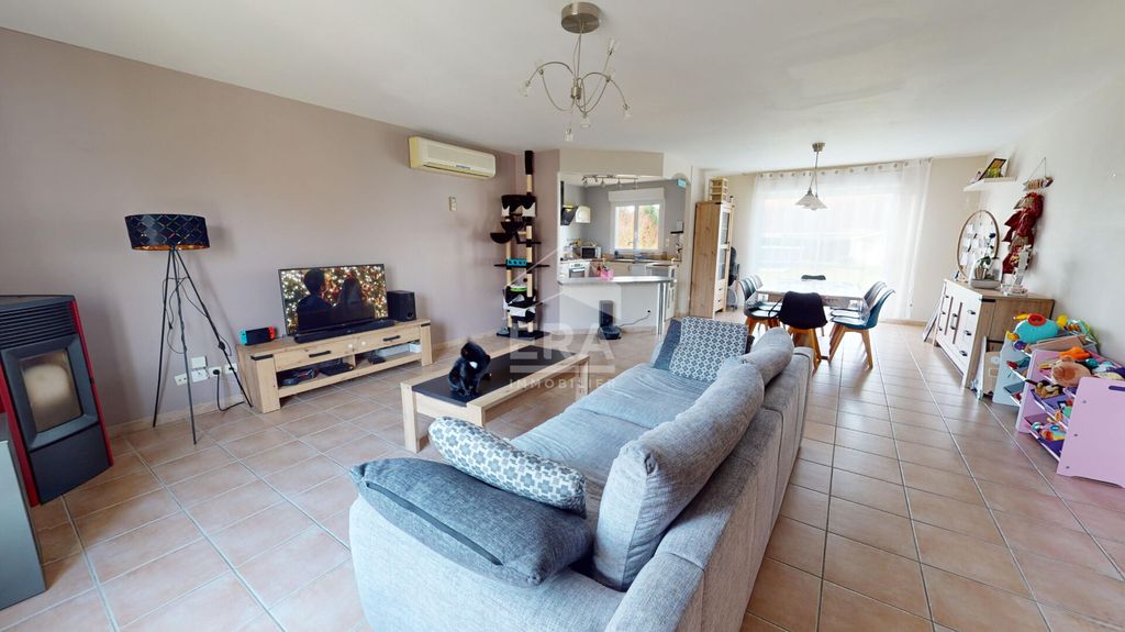 Achat maison à vendre 5 chambres 160 m² - Farges-en-Septaine