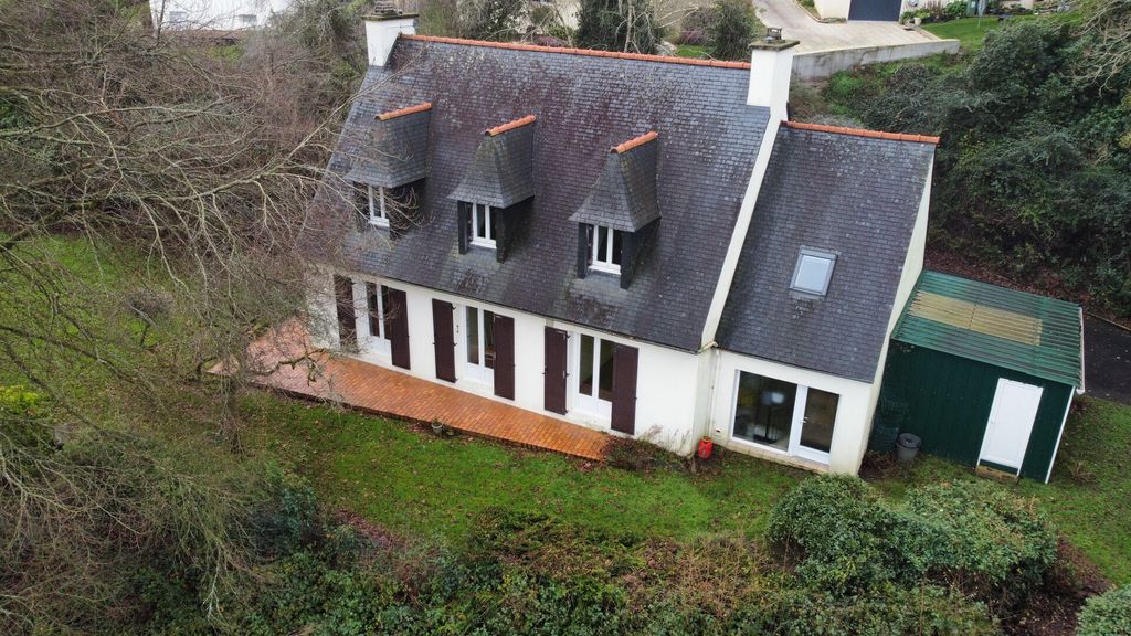 Achat maison à vendre 6 chambres 139 m² - Landerneau