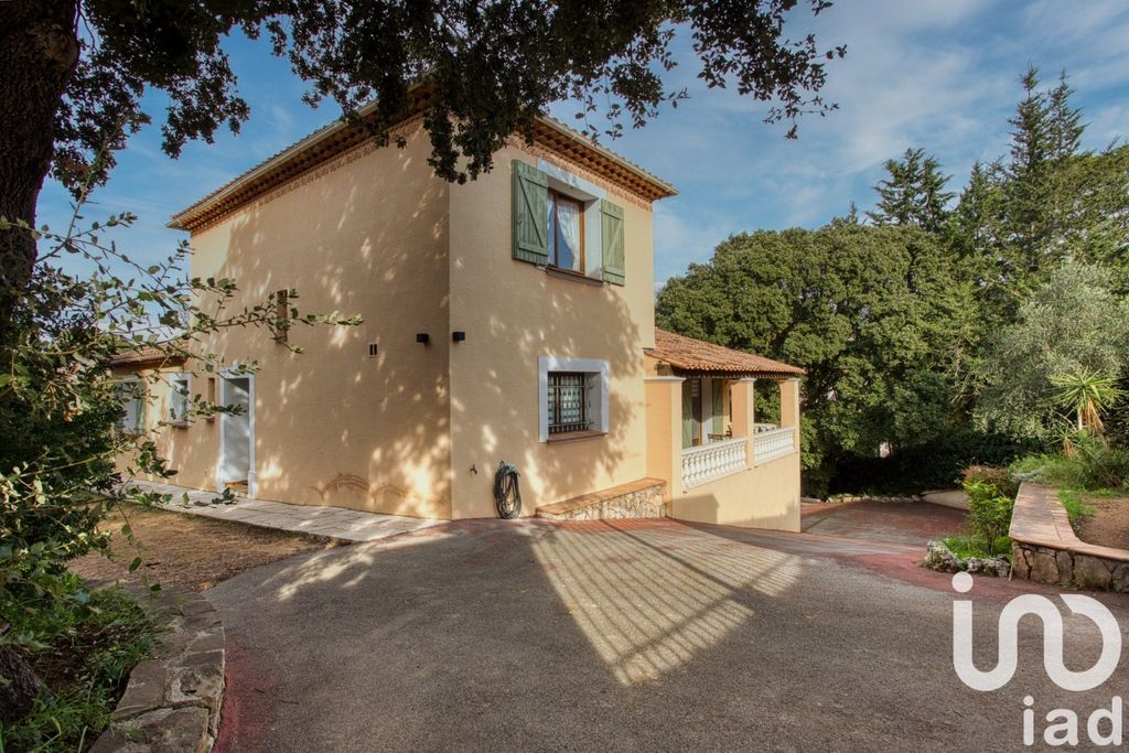 Achat maison à vendre 4 chambres 128 m² - Fréjus