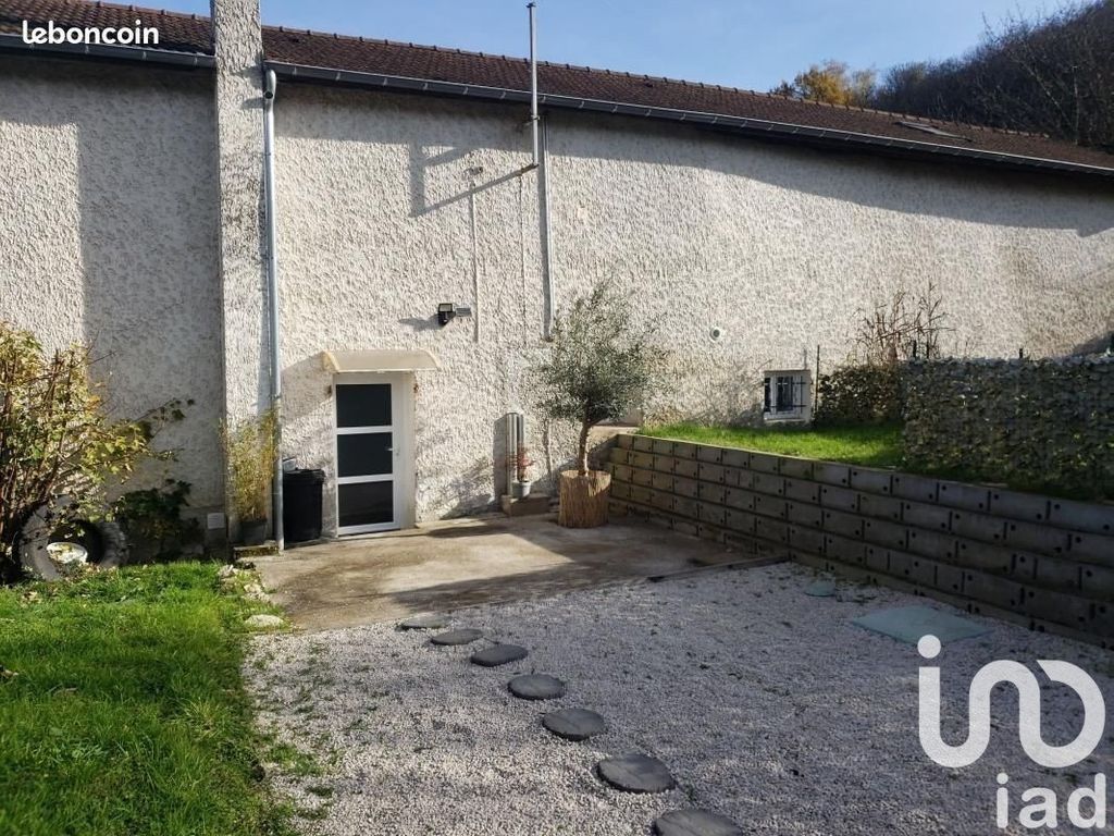 Achat maison à vendre 4 chambres 99 m² - Saint-Chef