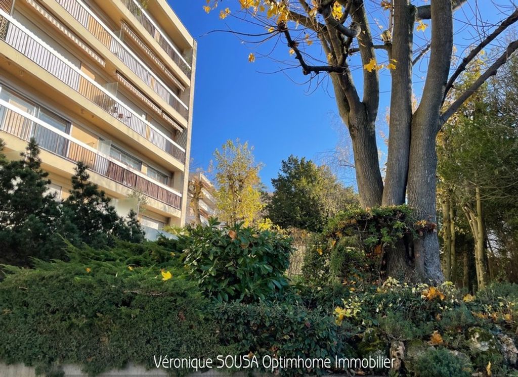 Achat appartement à vendre 5 pièces 92 m² - Saint-Germain-en-Laye