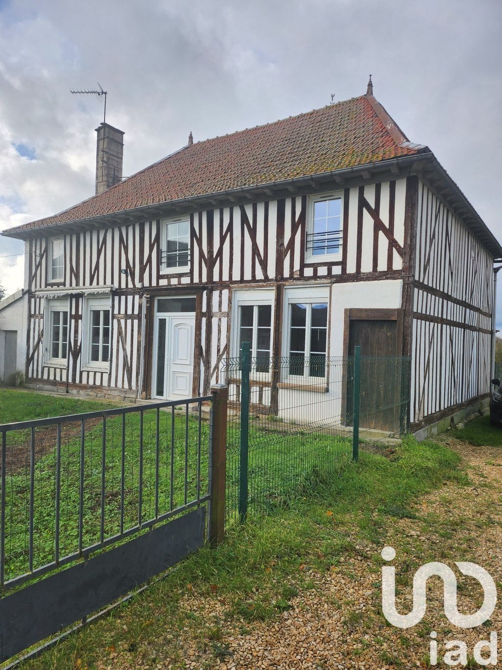 Achat maison à vendre 4 chambres 115 m² - Bréban