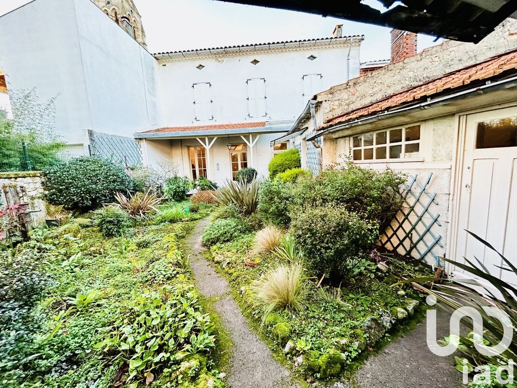 Achat maison à vendre 4 chambres 184 m² - Lesparre-Médoc