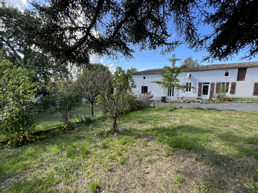 Achat maison à vendre 2 chambres 112 m² - Saint-Fort-sur-Gironde