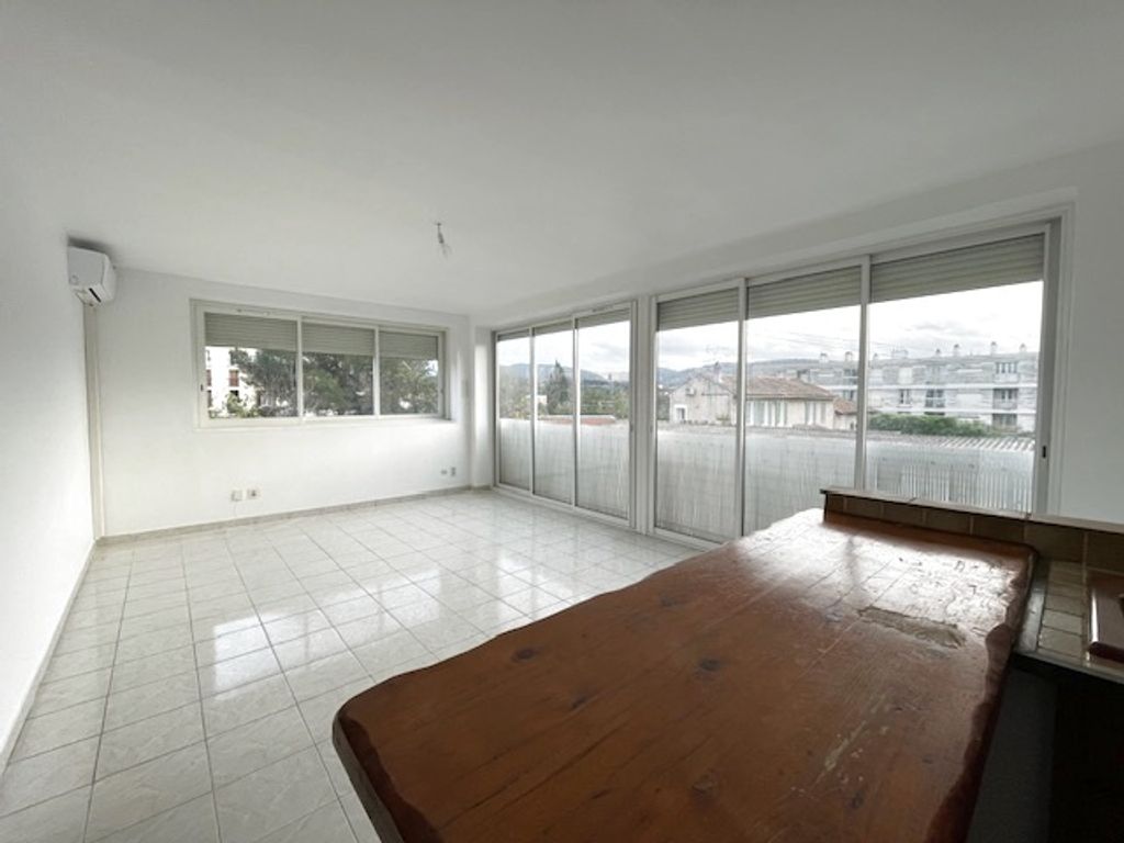 Achat appartement à vendre 3 pièces 65 m² - Aubagne