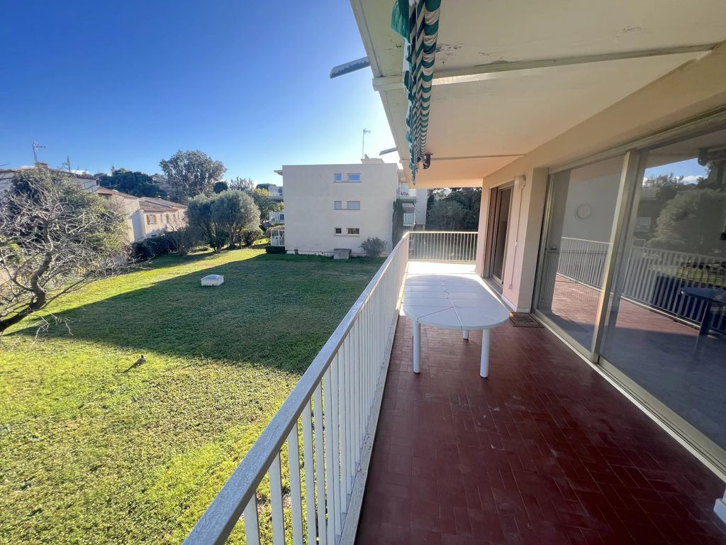 Achat appartement à vendre 2 pièces 52 m² - Antibes