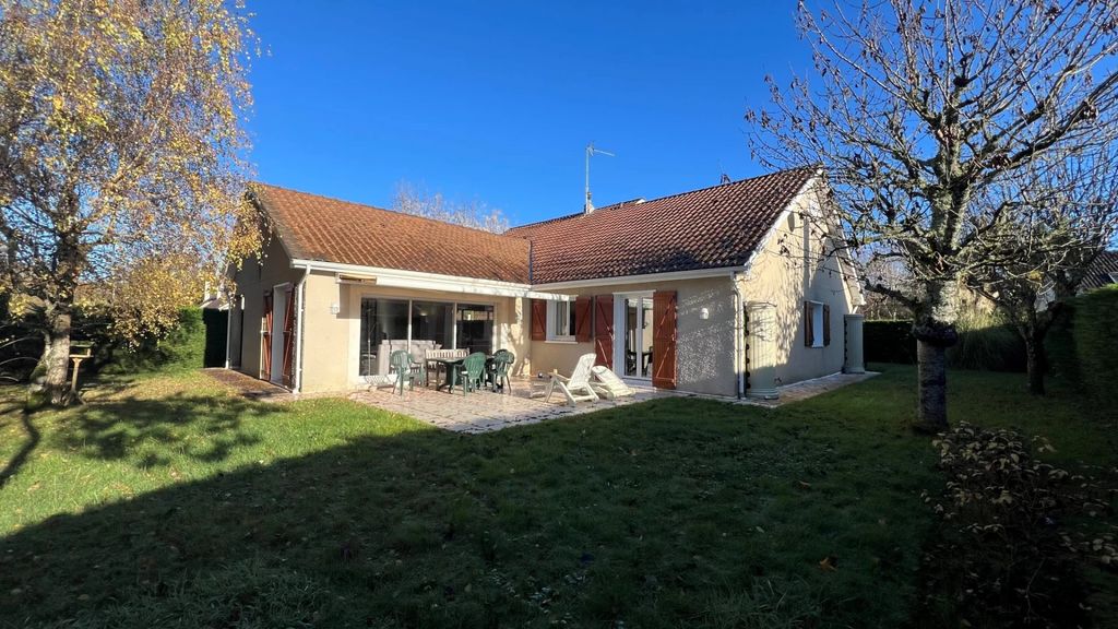 Achat maison à vendre 4 chambres 140 m² - Maurepas