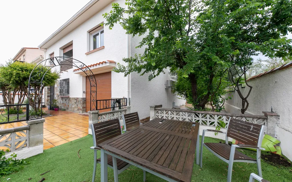 Achat maison à vendre 5 chambres 165 m² - Perpignan