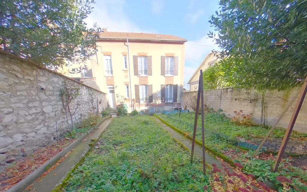 Achat maison à vendre 6 chambres 157 m² - Épernay