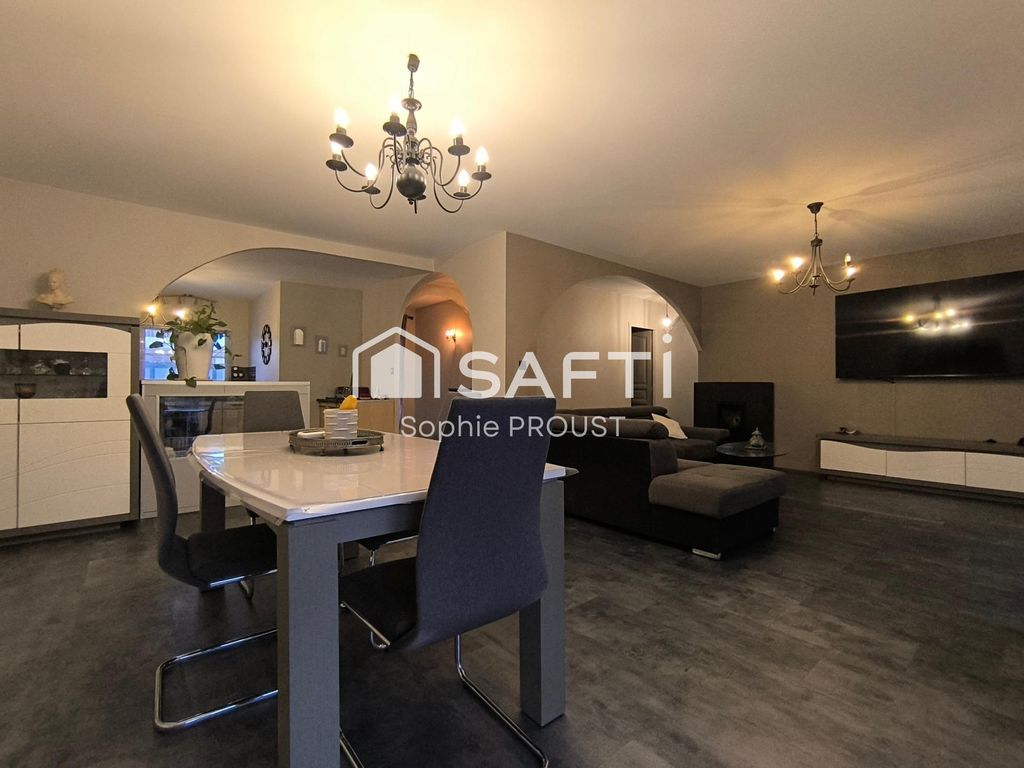 Achat maison à vendre 5 chambres 166 m² - Sainte-Foy