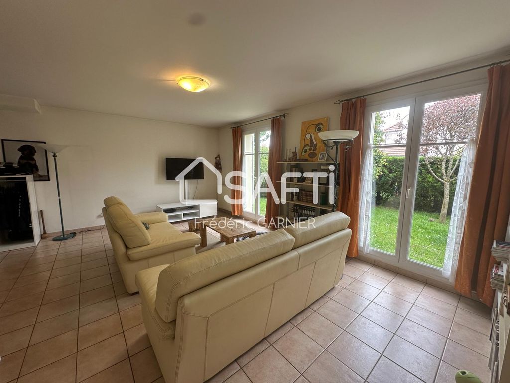 Achat maison à vendre 4 chambres 134 m² - Bussy-Saint-Georges